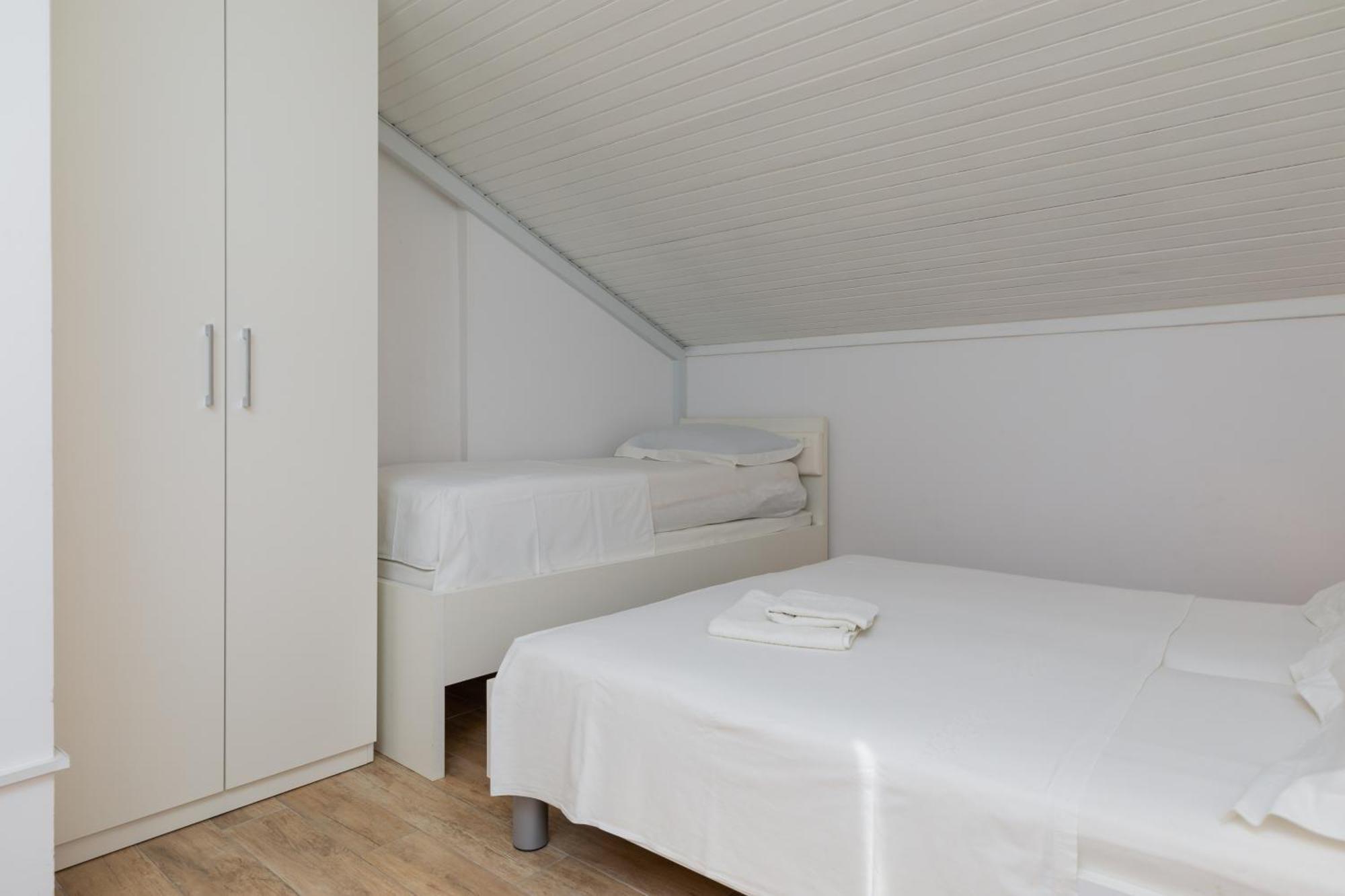 Apartments By The Sea Duce, Omis - 2992 Dugi Rat Zimmer foto