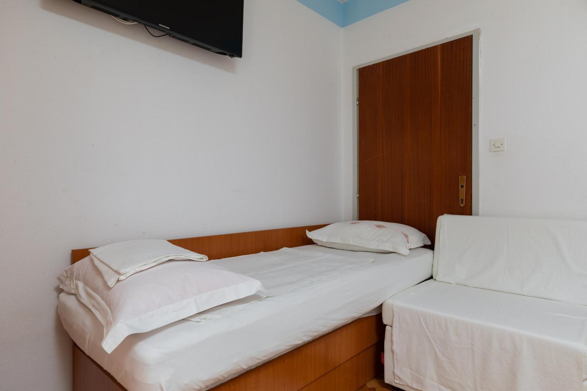 Apartments By The Sea Duce, Omis - 2992 Dugi Rat Zimmer foto